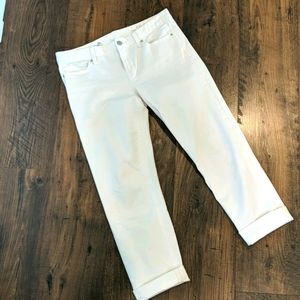 White Gap Capri denim crops